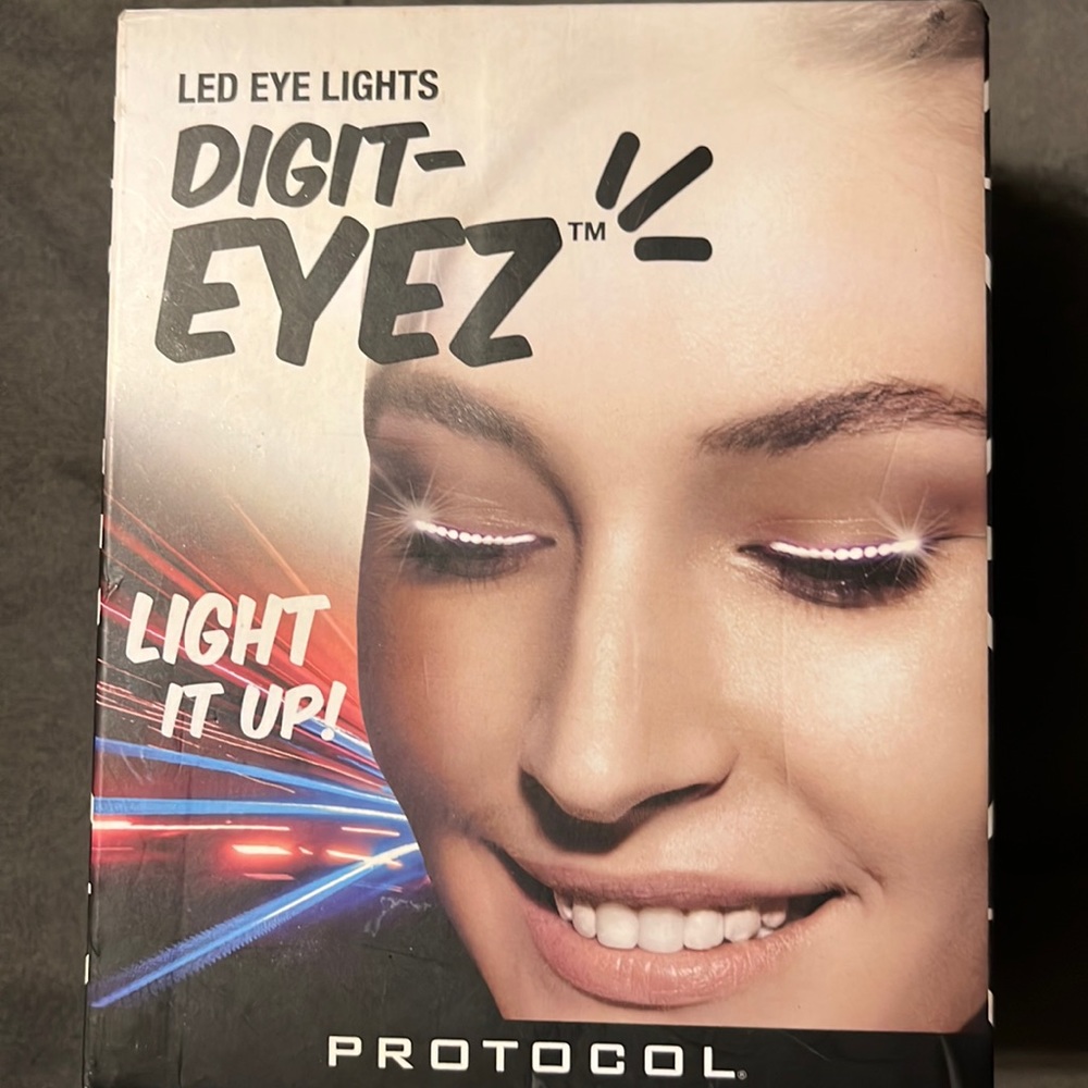 Amazing light up LED eye lights